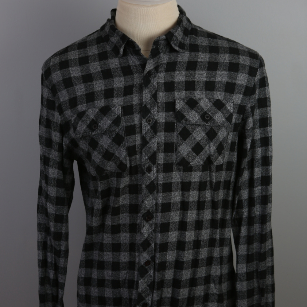 Analog Flannel Plaid L NWOT